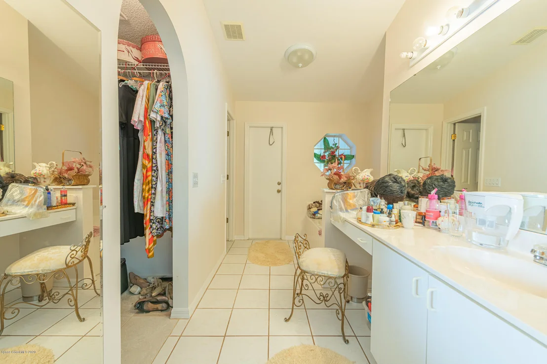 Photo of 1620 Vista Lake Circle