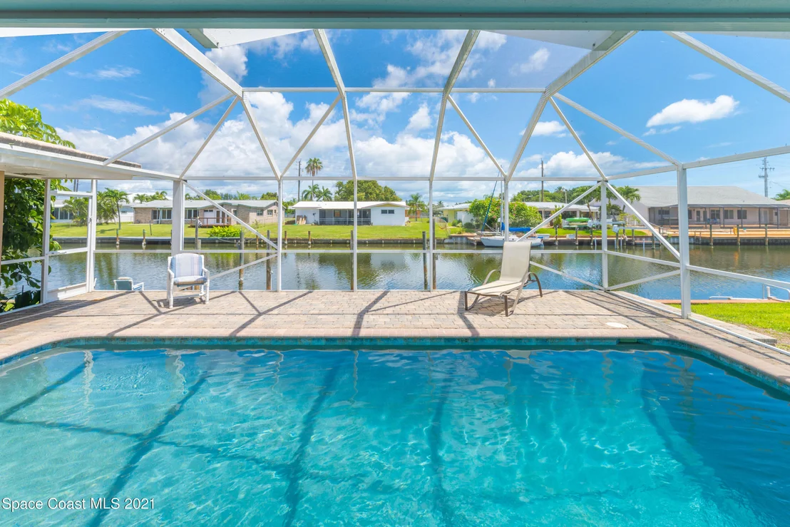 Photo of 483 Sandpiper Drive