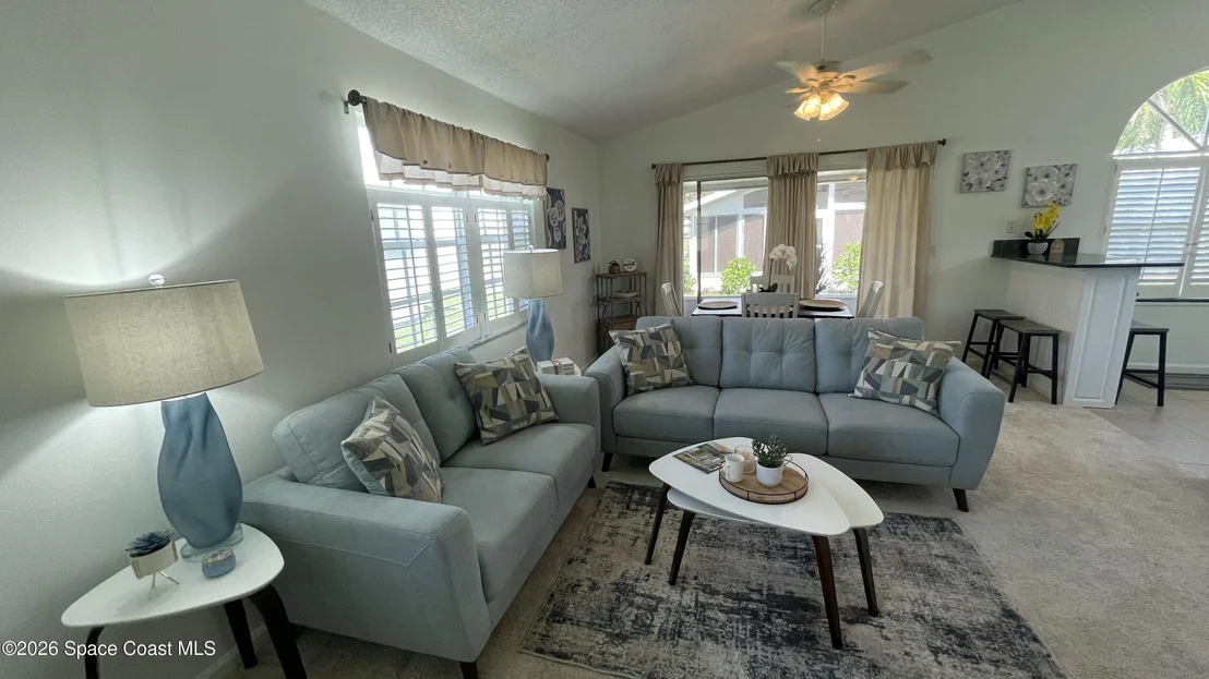 Photo of 865 Bracken Terrace NE