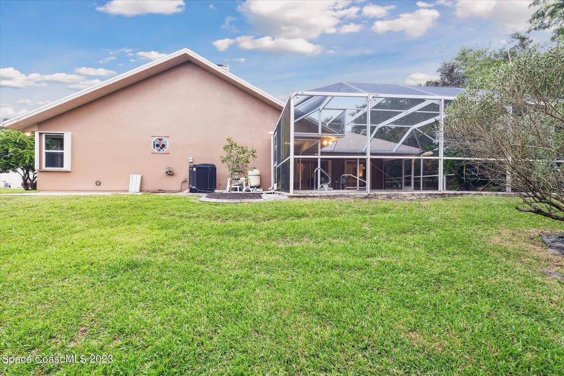 Photo of 4644 Canard Road