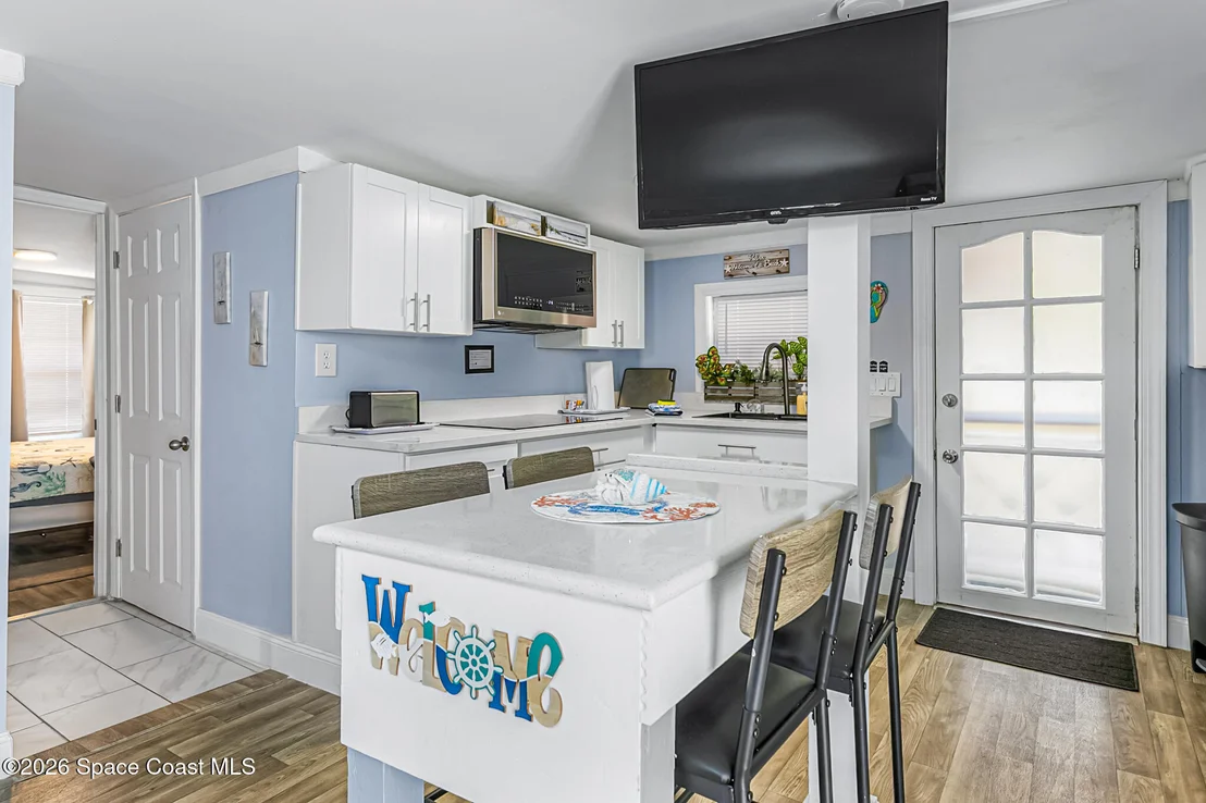 Photo of 329 Pineda Street