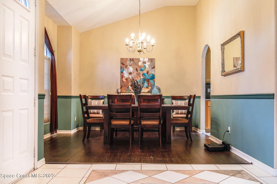 Photo of 6047 Arlington Circle