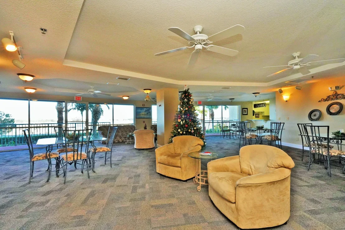 Photo of Unit 404 at 104 Riverside Drive