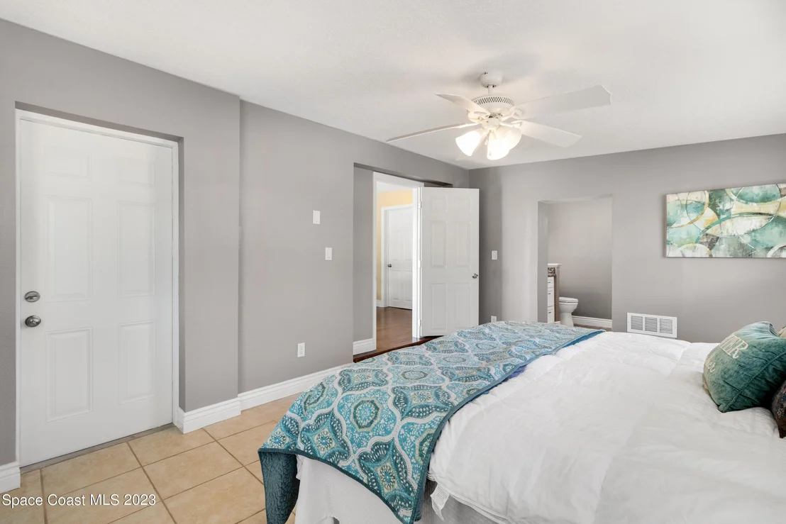 Photo of 1297 Ridgewood Drive