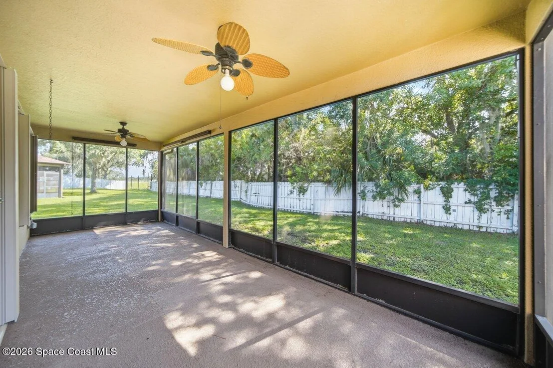 Photo of 594 Dryden Circle