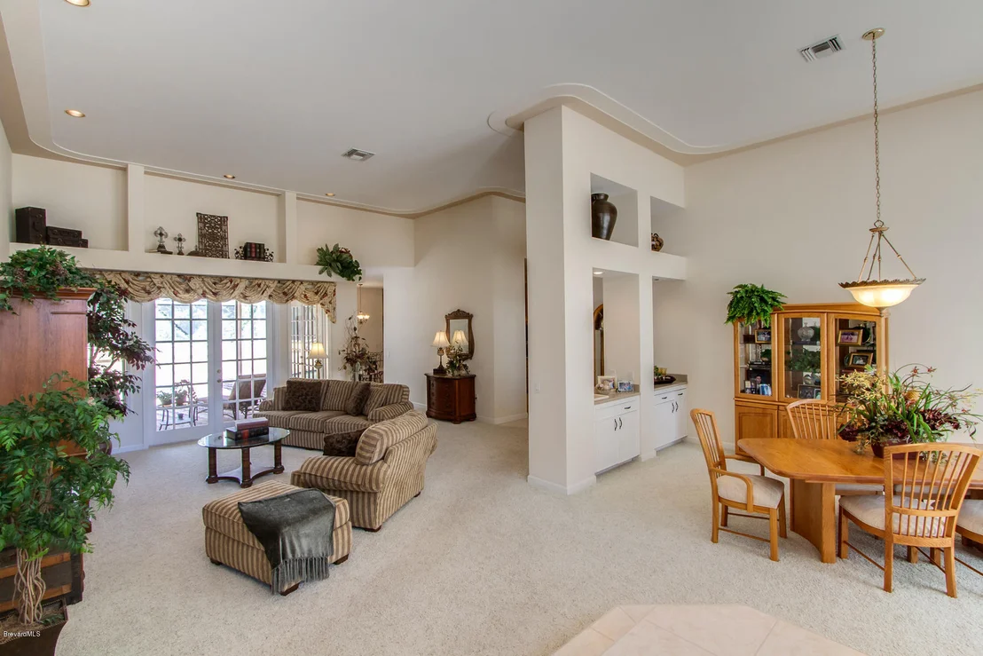 Photo of 140 Utopia Circle