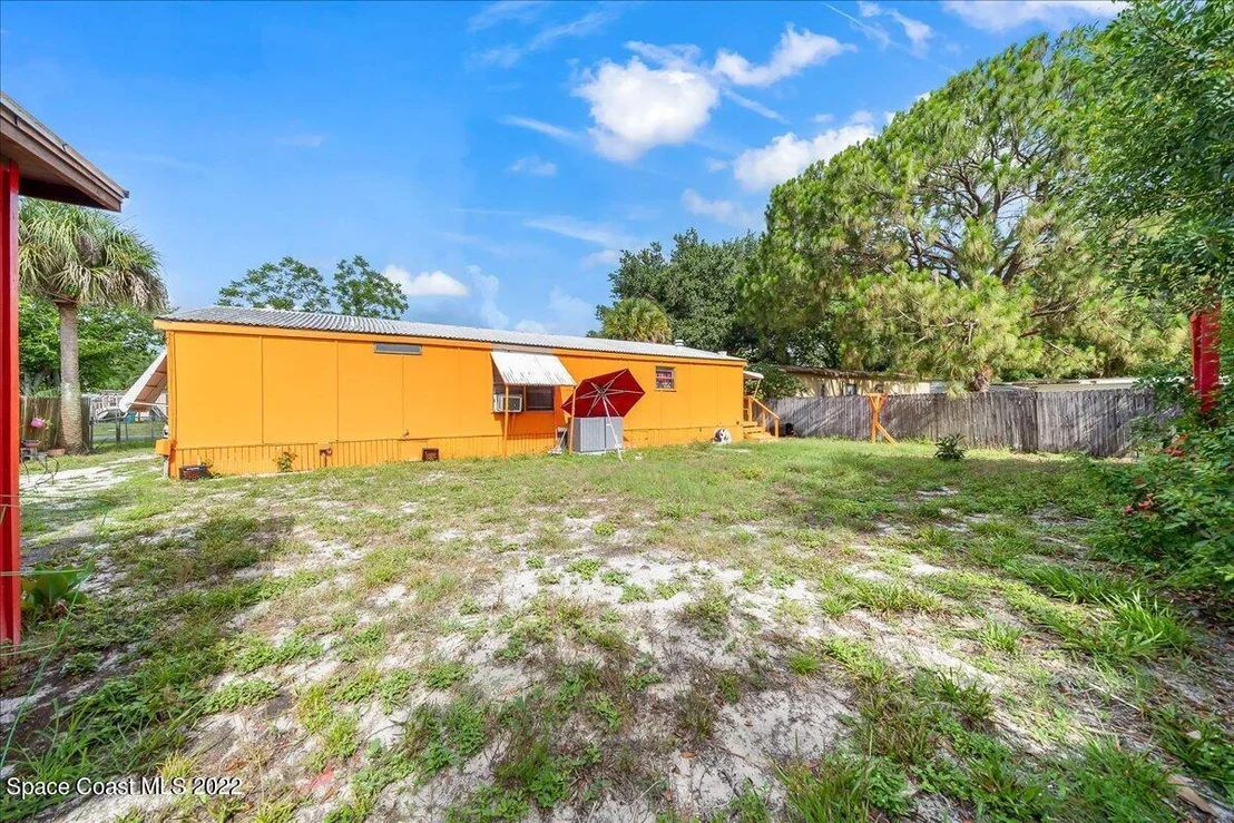 Photo of 6850 Columbine Drive