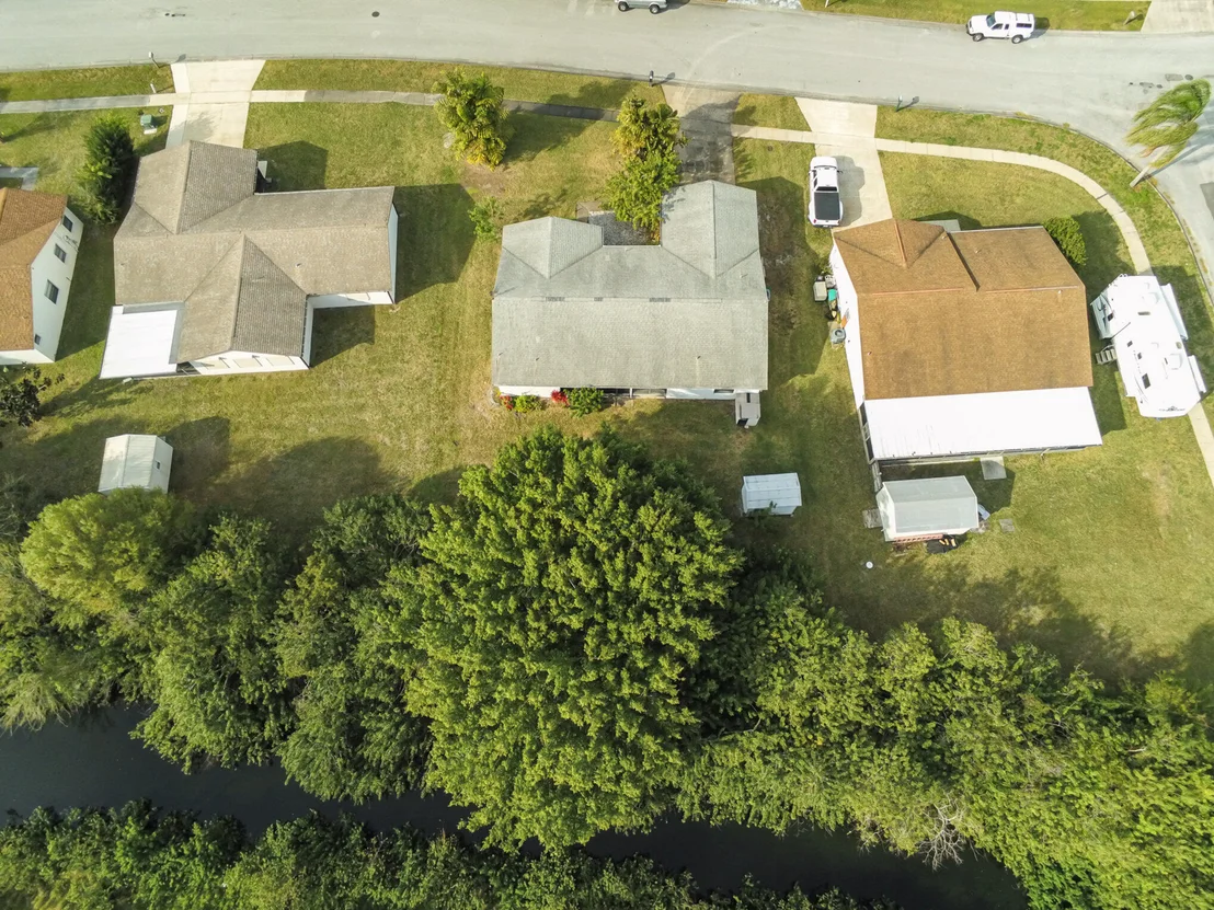 Photo of 137 Cinnamon Lake Circle