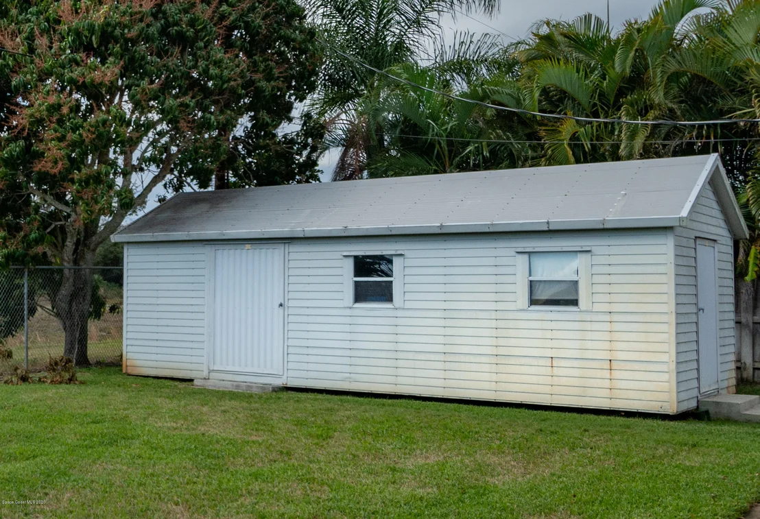 Photo of 1815 Ixora Drive W