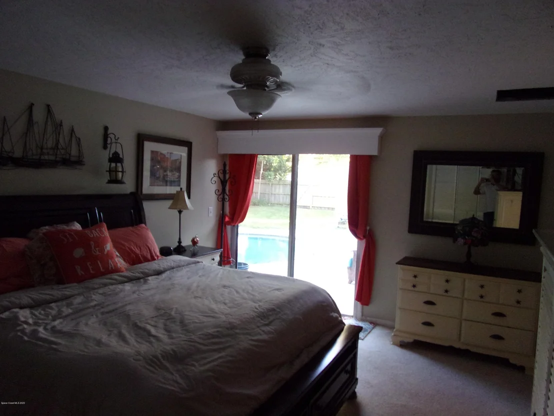 Photo of 1209 Glenham Drive NE