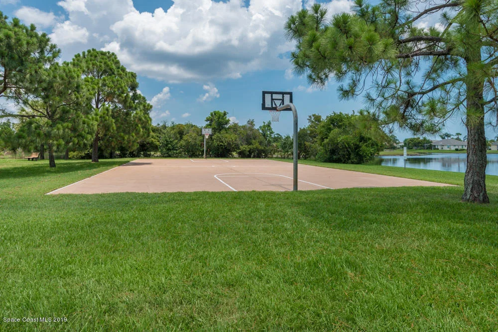 Photo of 1245 Starling Way