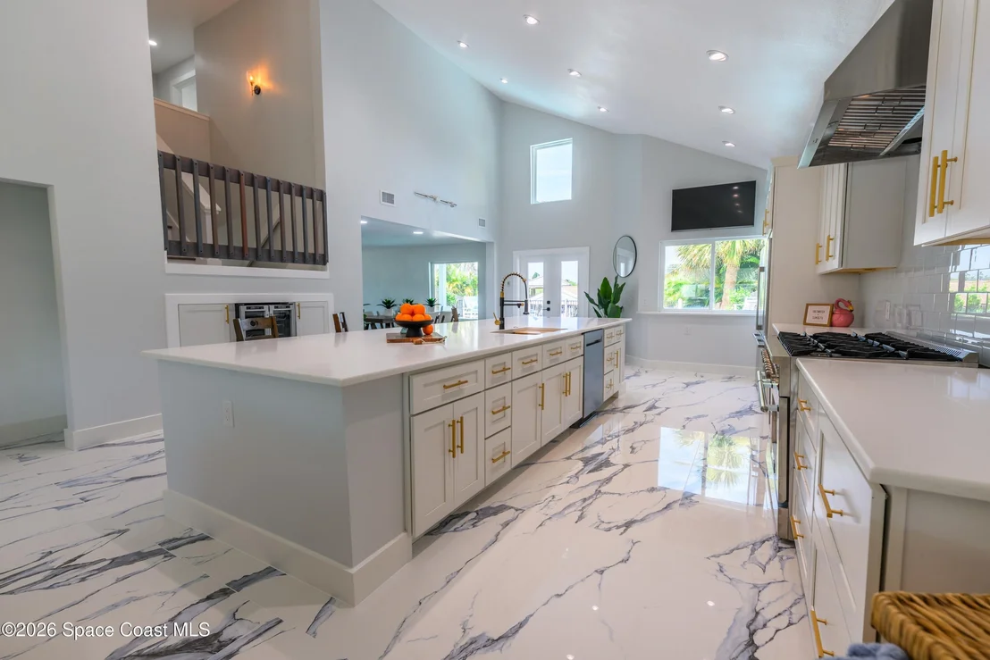 Photo of 398 Riverview Lane