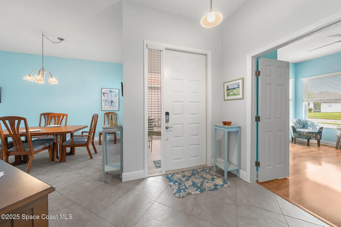 Photo of 2596 Addington Circle