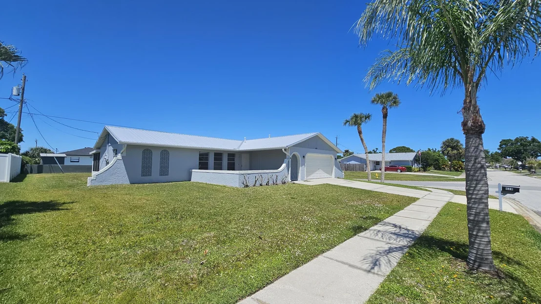 Photo of 628 Walnut Drive