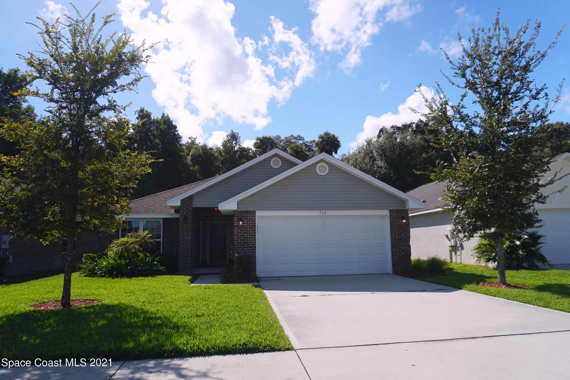 Photo of 722 Coral Trace Boulevard