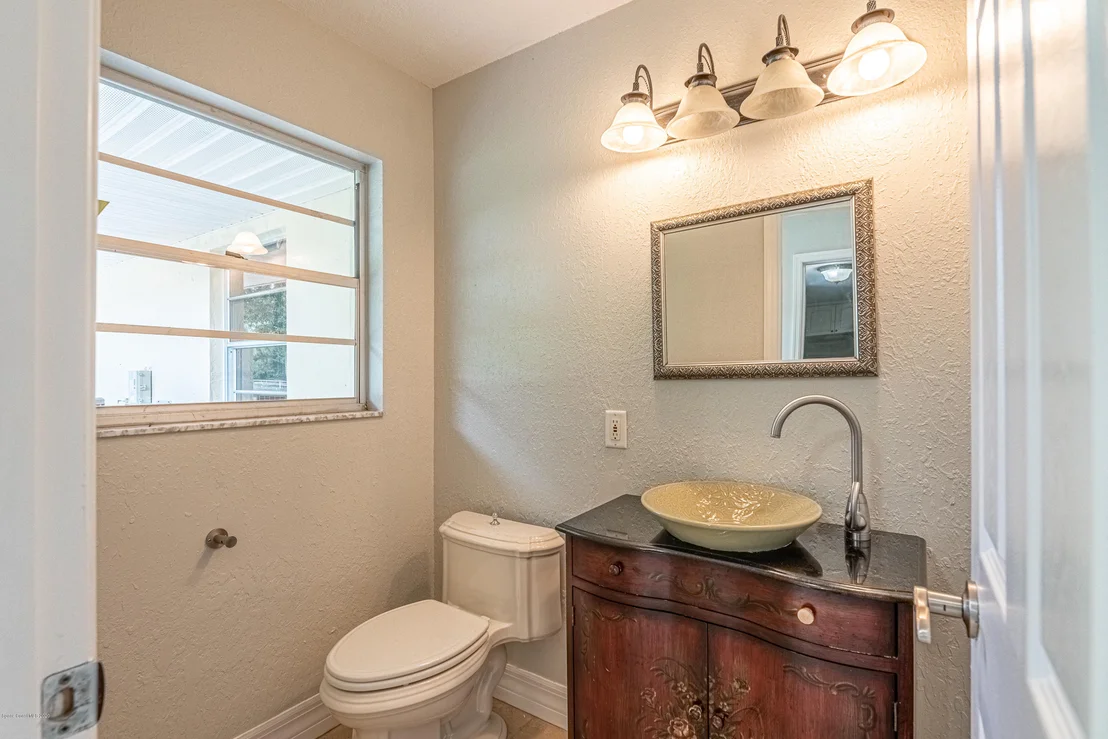 Photo of 4300 Pinewood Road
