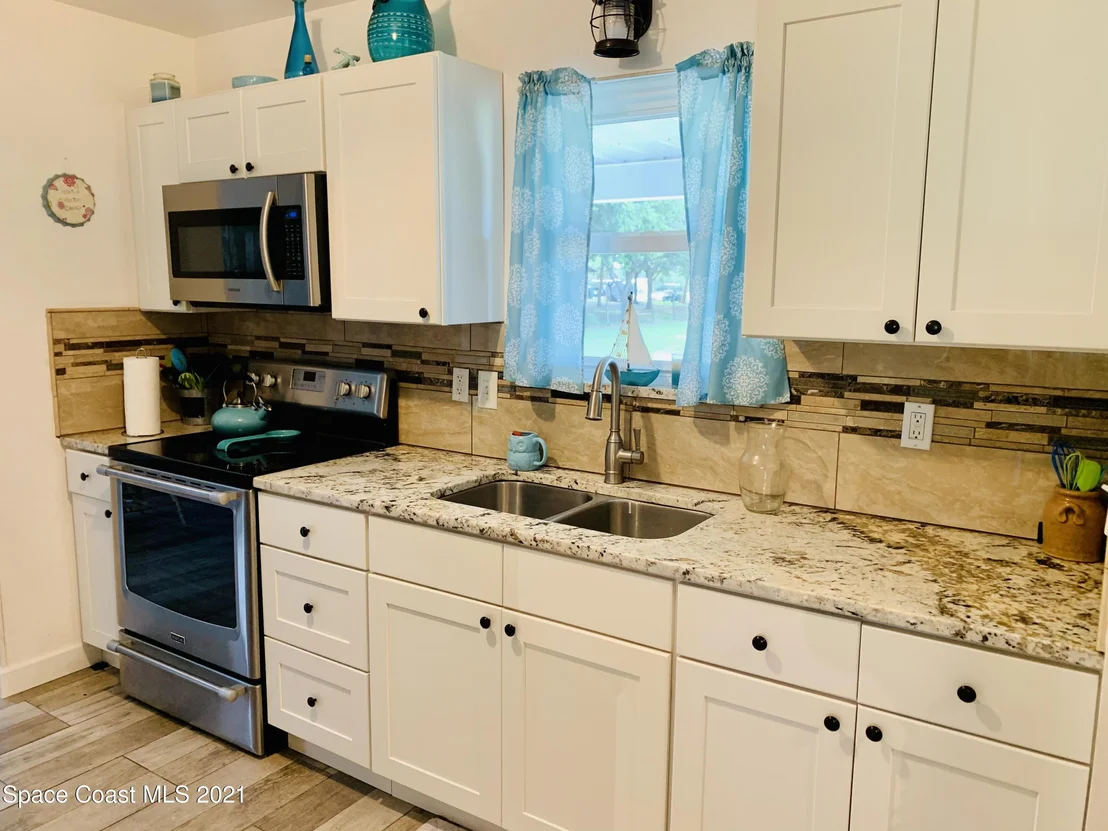 Photo of 3155 Lionel Road