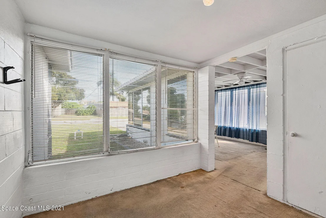 Photo of 319 Holly Lane