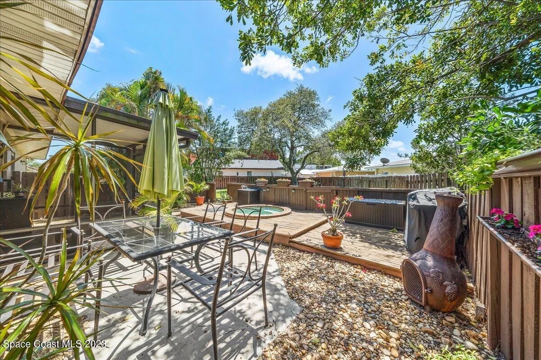 Photo of 250 Applewood Circle