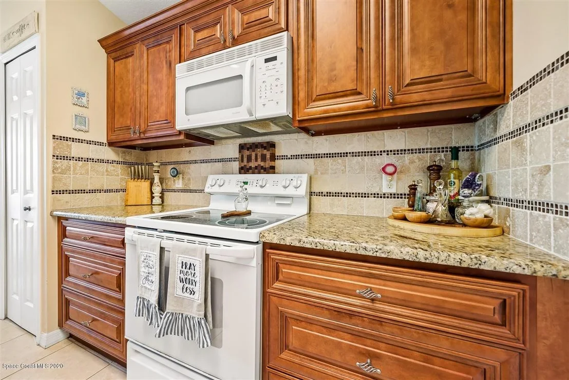 Photo of 2484 Addington Circle