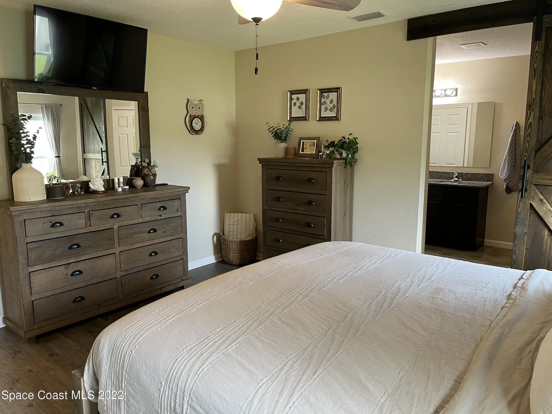 Photo of 800 Fiddleleaf Circle