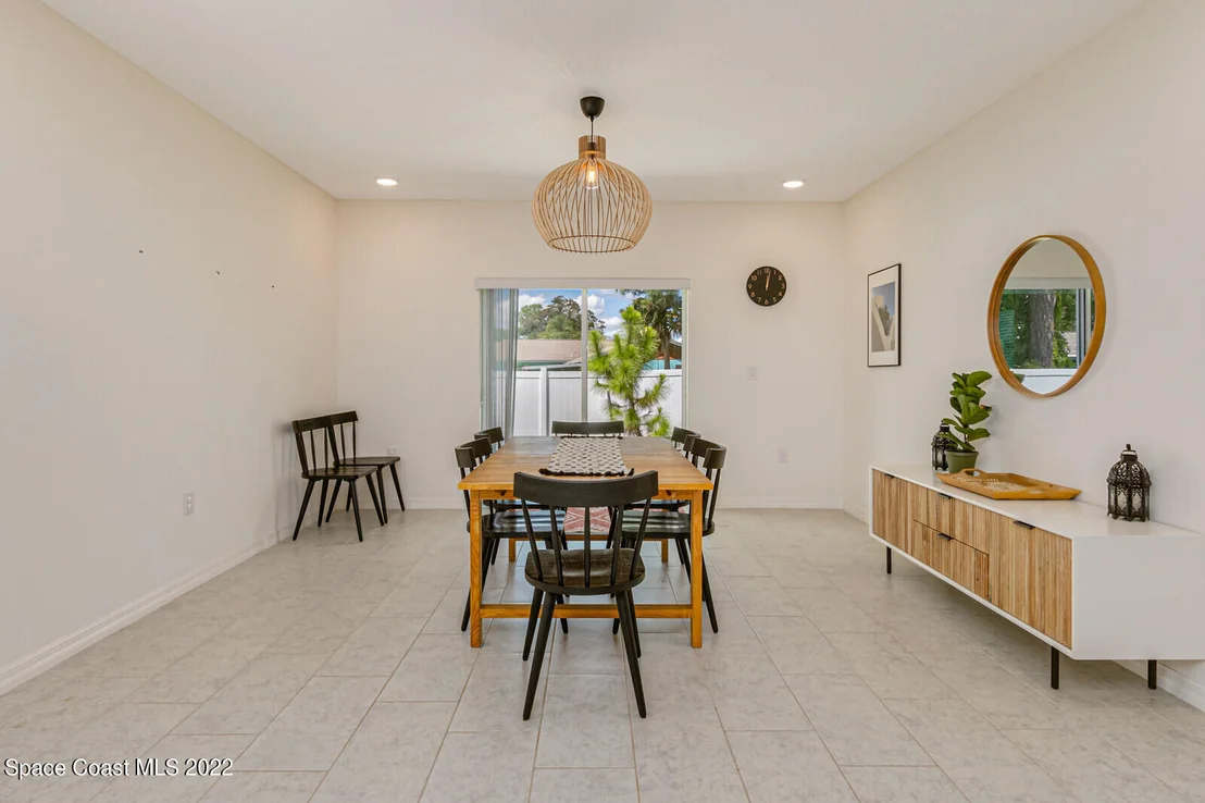 Photo of 953 Edensor Lane