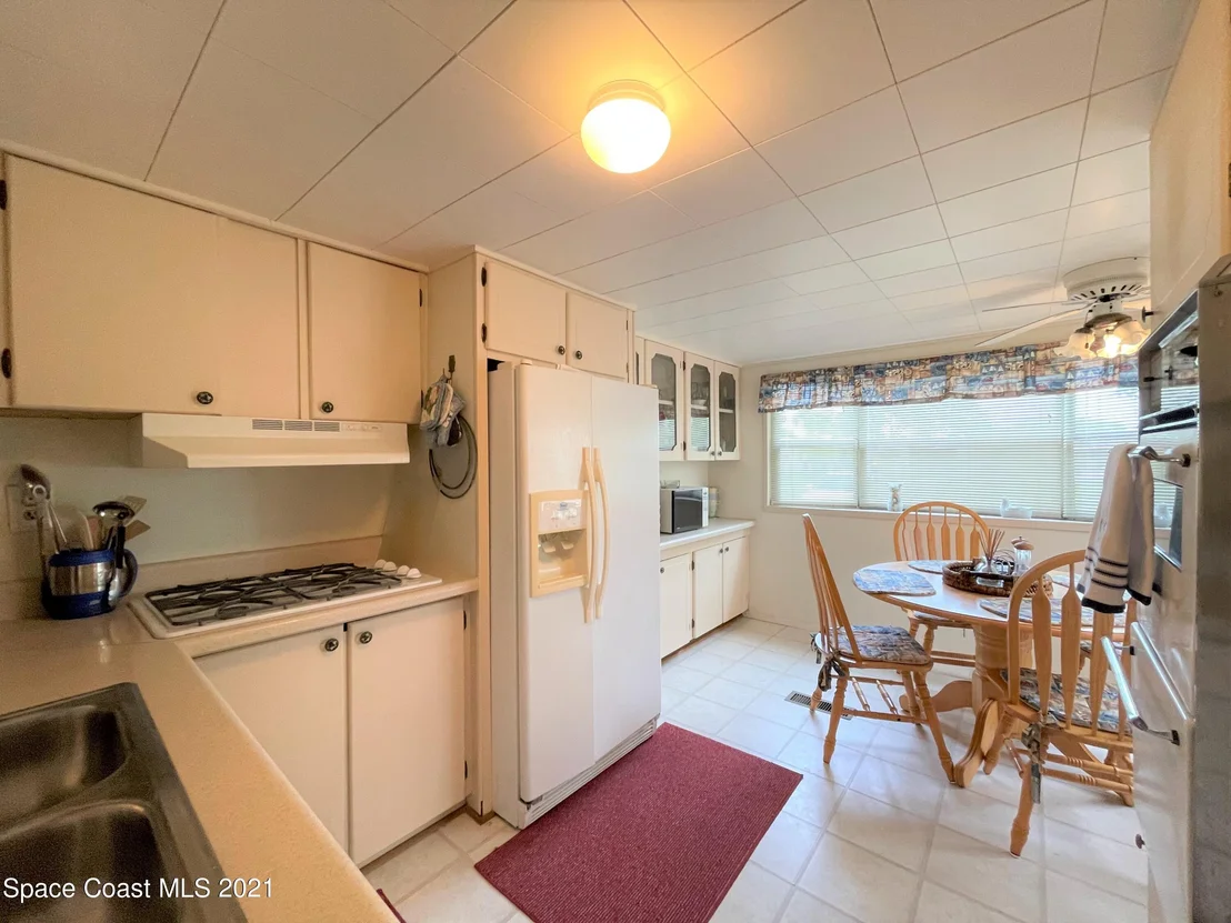 Photo of 735 Barefoot Boulevard