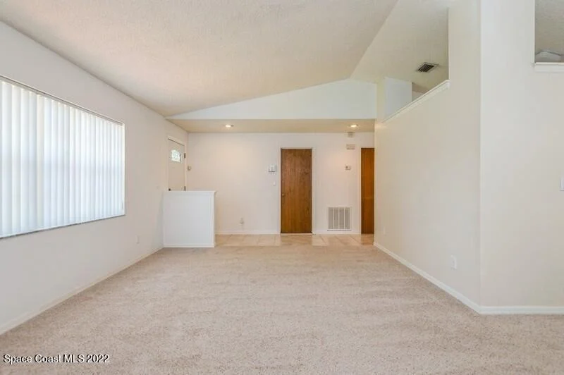 Photo of 6555 Adrian Street N