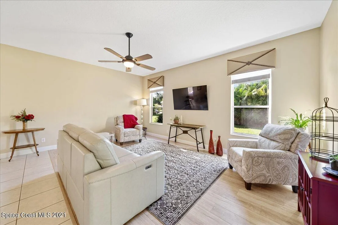 Photo of 1150 Spring Oak Drive