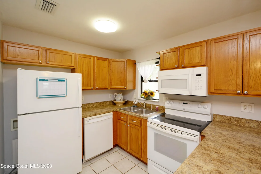 Photo of 2579 Coventry Road