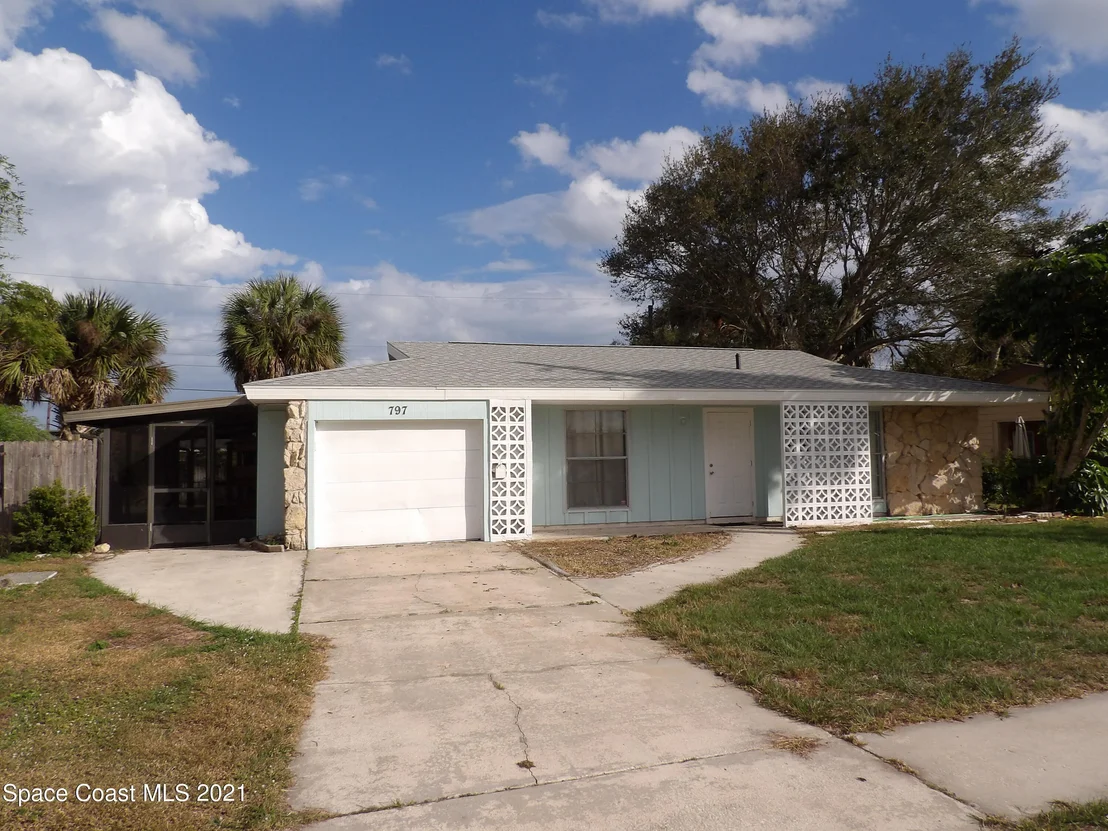 Photo of 797 Bianca Drive NE