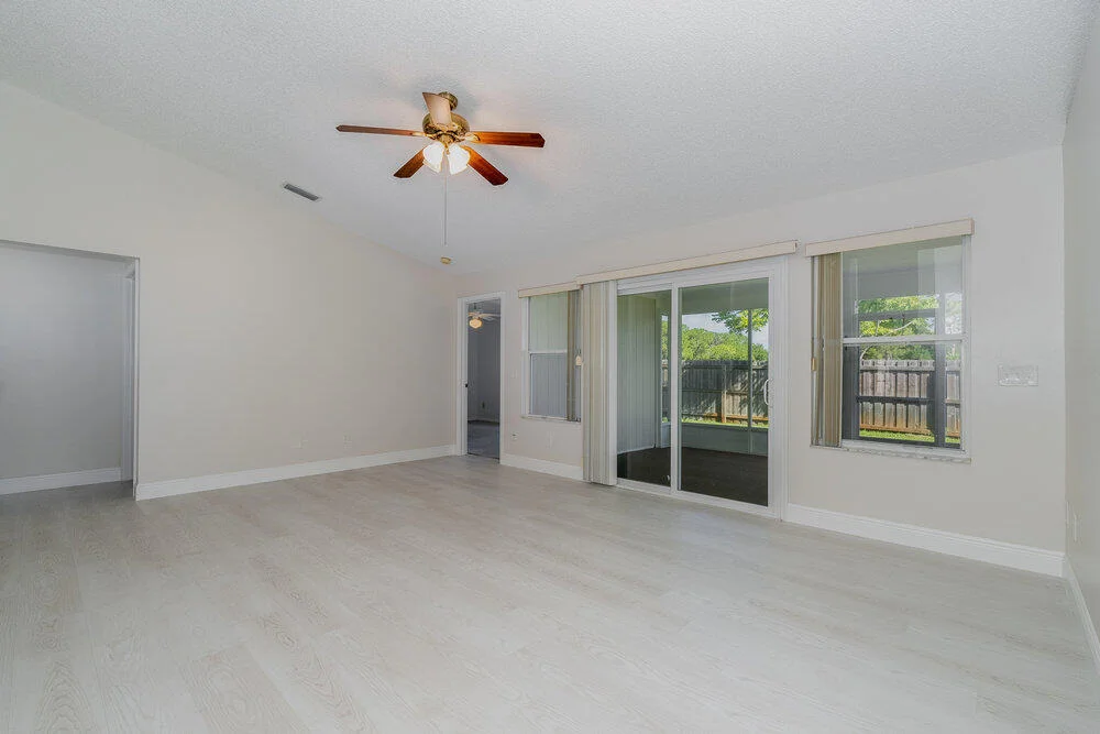 Photo of 1328 California Drive