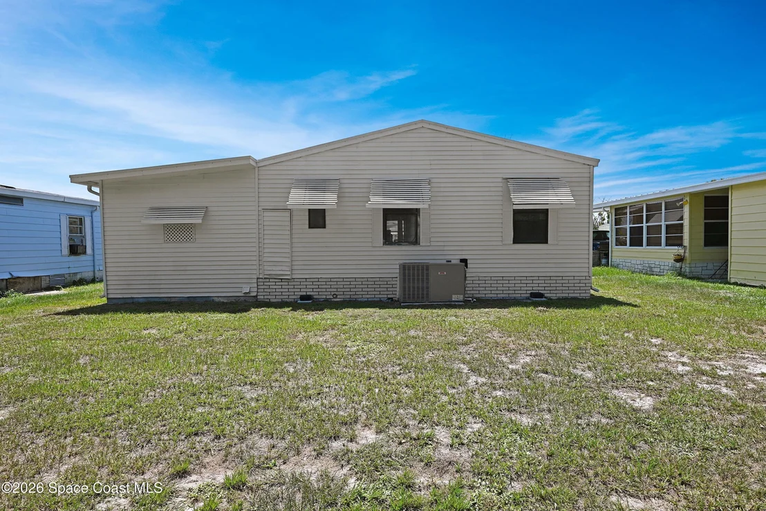 Photo of 451 E Egret Circle