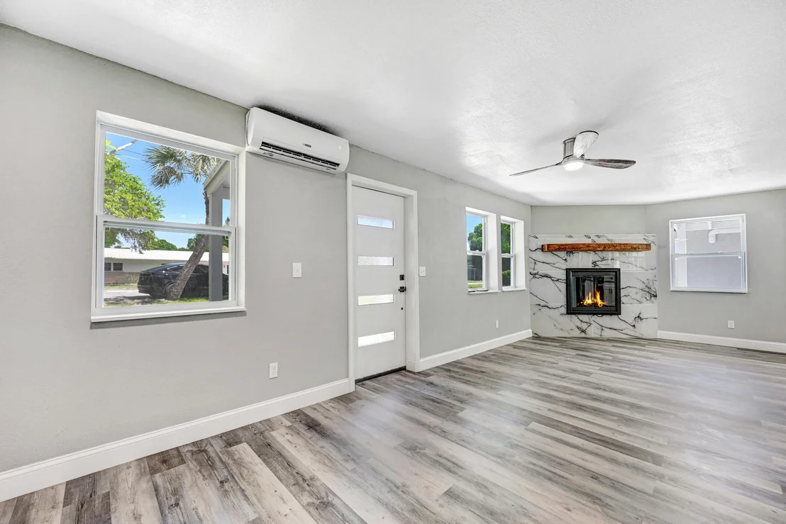 Photo of 447 Helen Street