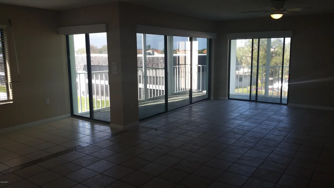 Photo of Unit 2305 at 1750 Commodore Boulevard