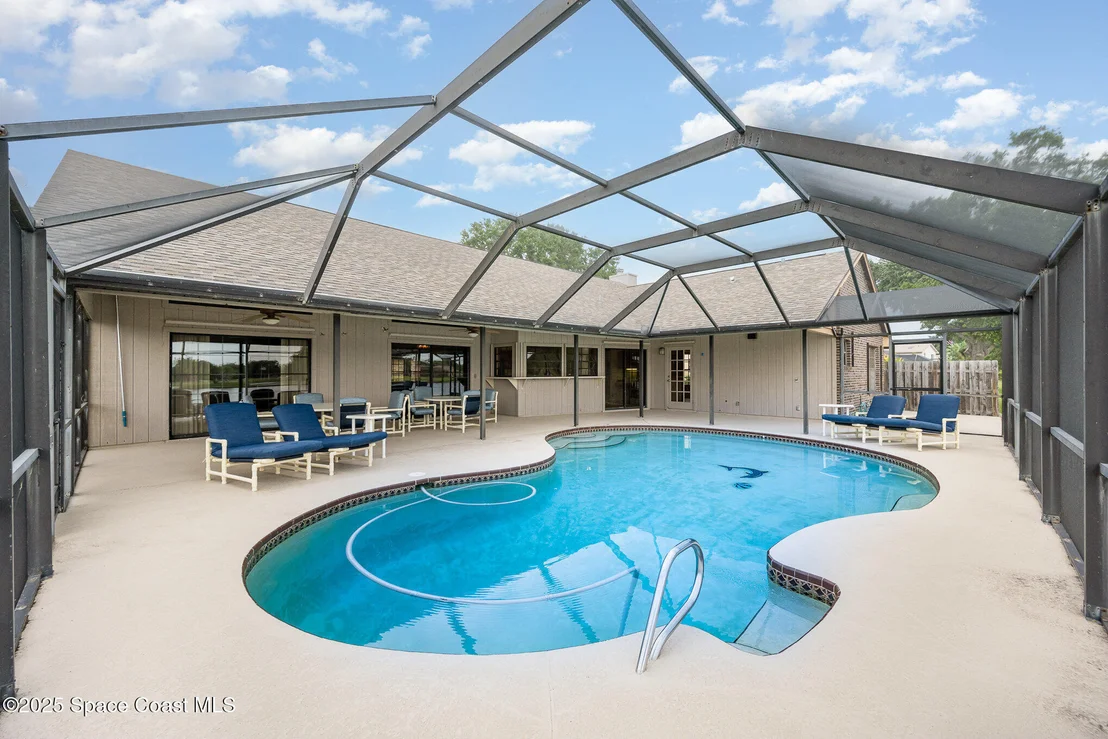 Photo of 441 Crystal Lake Drive