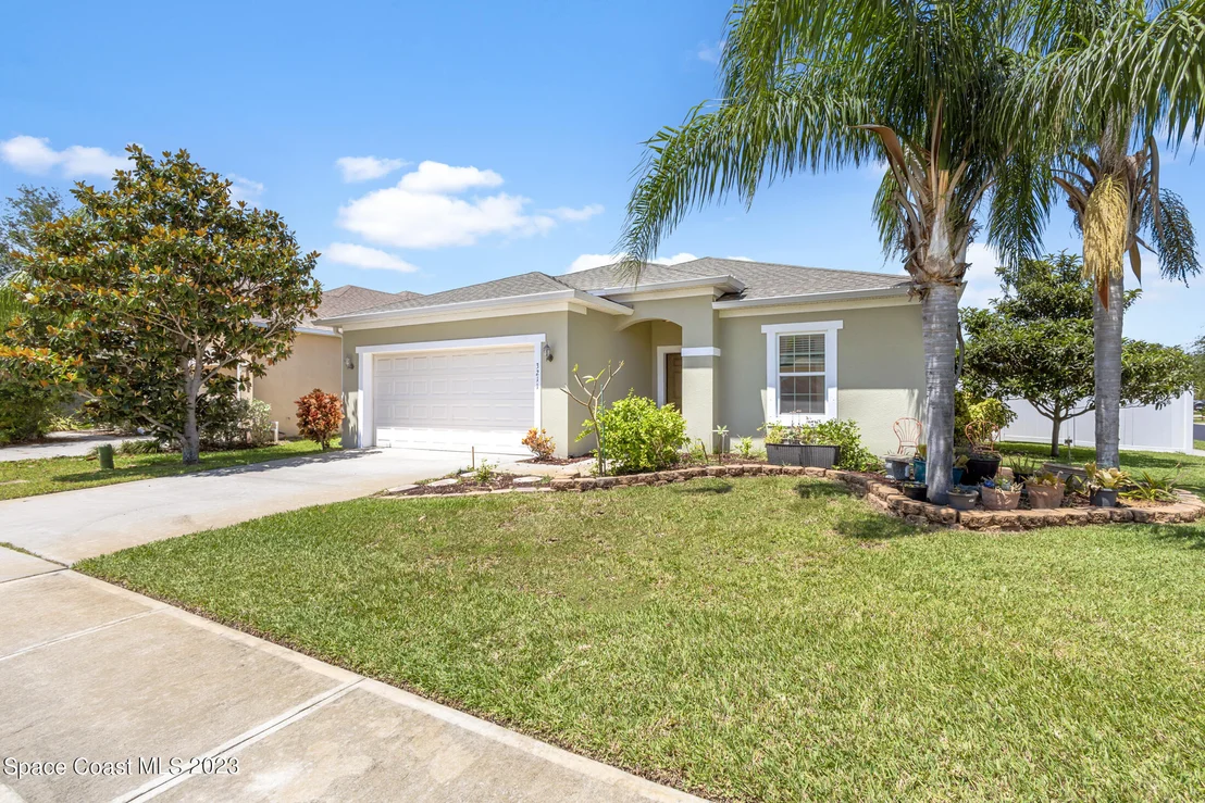 Photo of 3211 Constellation Drive