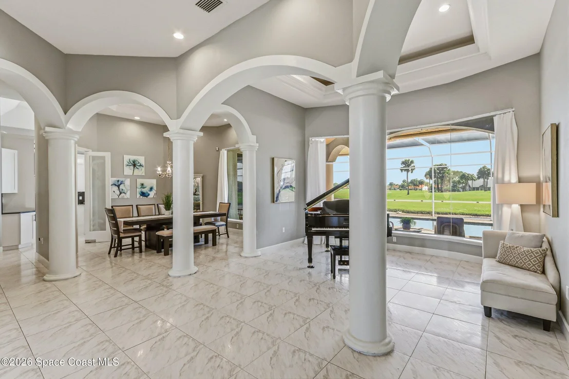 Photo of 699 Palmer Way