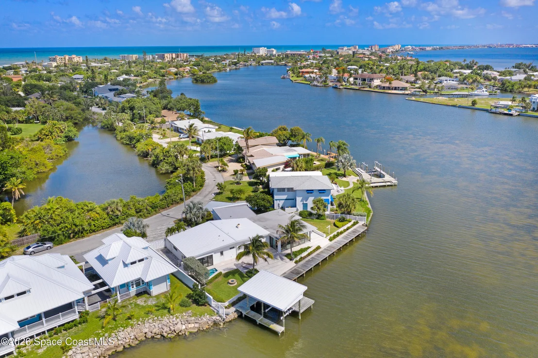 Photo of 93 W Bay Drive