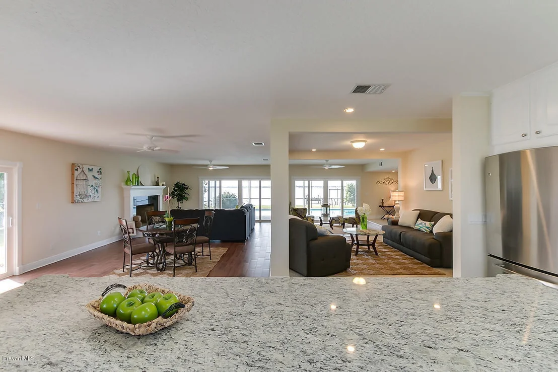 Photo of 427 Riverview Lane