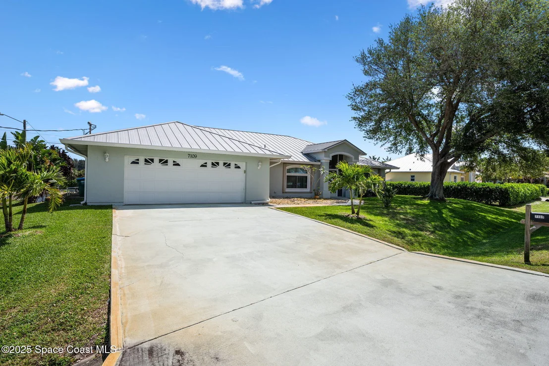 Photo of 7109 Blue Shore Road