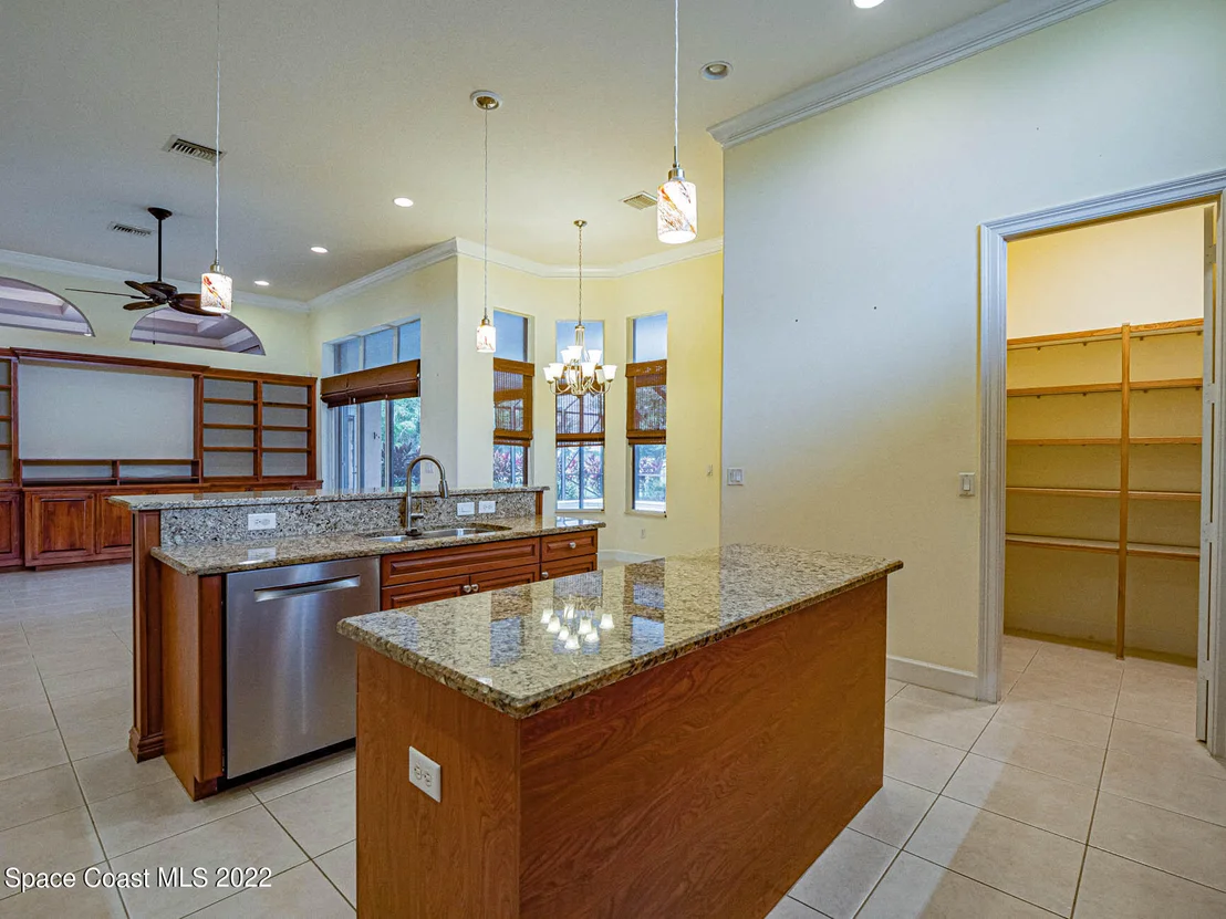 Photo of 585 Caroline Drive
