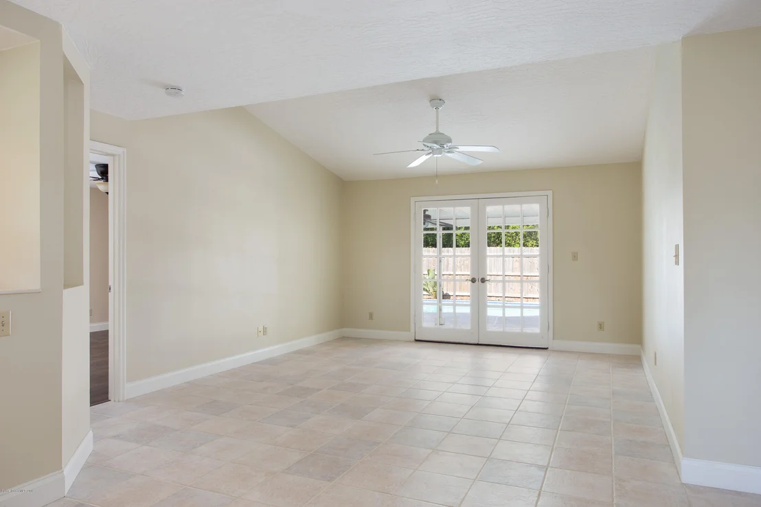 Photo of 1112 Scyphers Street NE