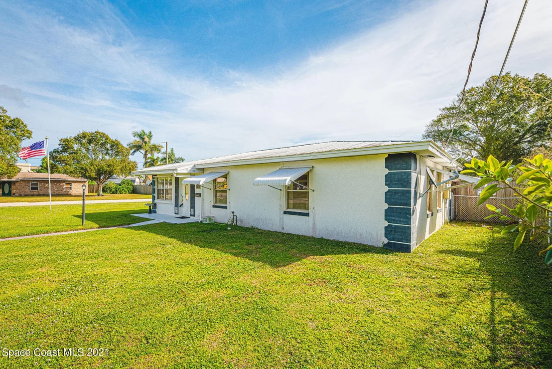 Photo of 319 Holly Lane