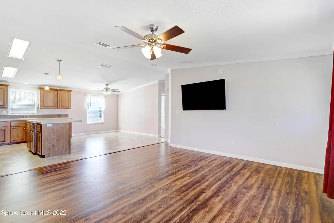 Photo of 2353 Coconut Palm Drive NE