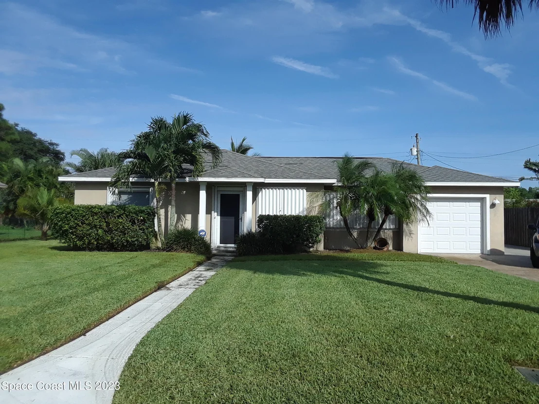 Photo of 836 Pelican Lane