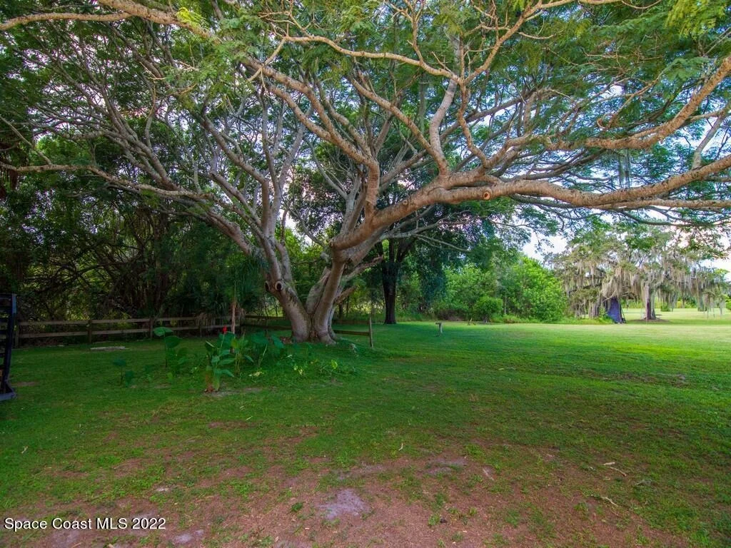 Photo of 9850 River Drive