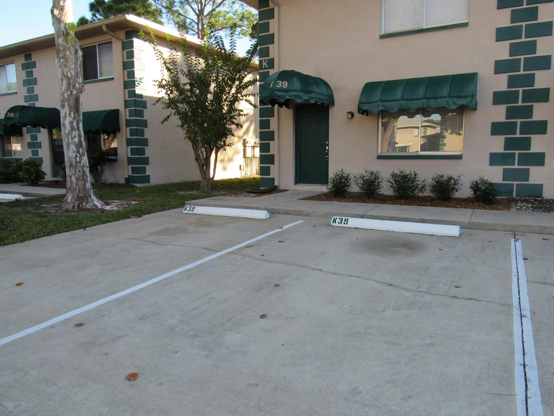 Photo of Unit 39 at 1882 Murrell Road