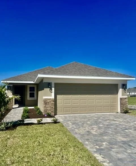 Photo of 1117 SE Canfield Circle SE