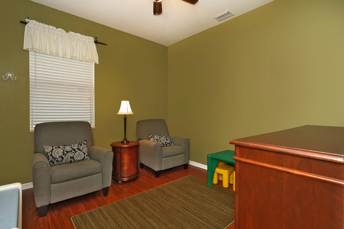 Photo of 4620 Portage